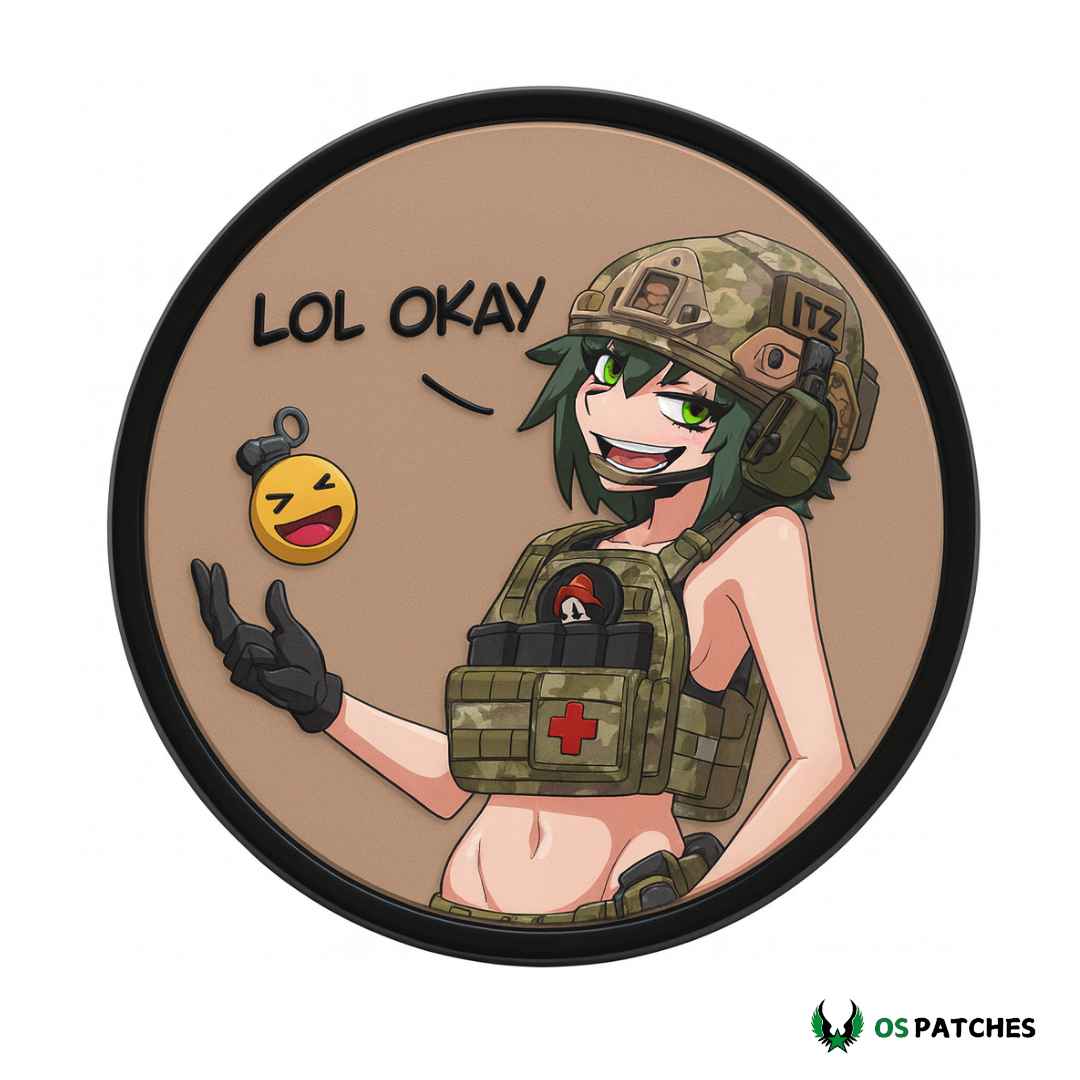 Parche PVC anime chica militar con casco y chaleco sosteniendo granada emoji